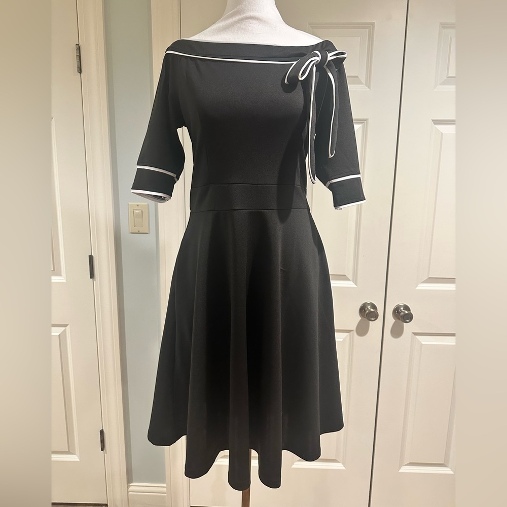 Chic Rockabilly Black Off-Shoulder Dress with Bow Accent